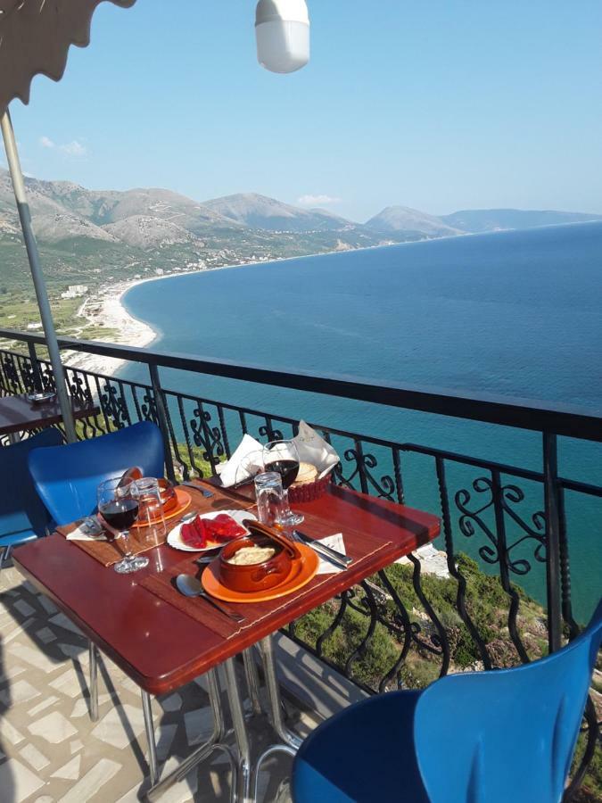 Odhisea Hotel Restaurant Qeparo Exteriör bild
